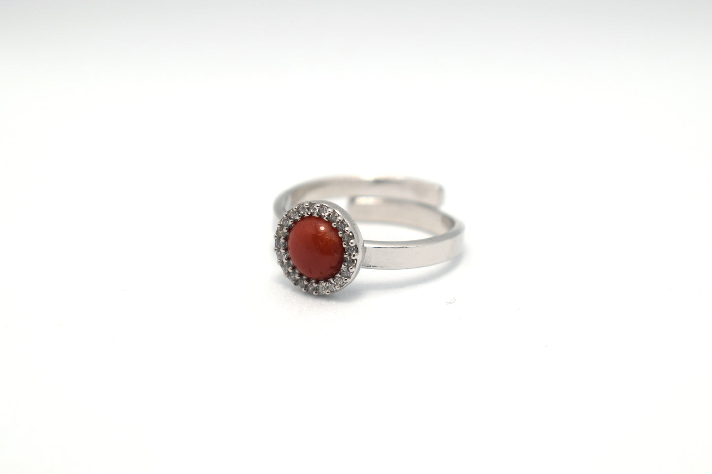 Anello Argento e Corallo: Eleganza Senza Tempo
