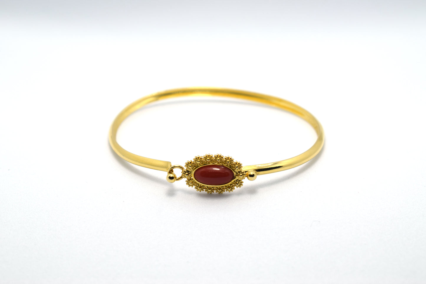 Bracciale Corallo Dorato: Essenza di Mare